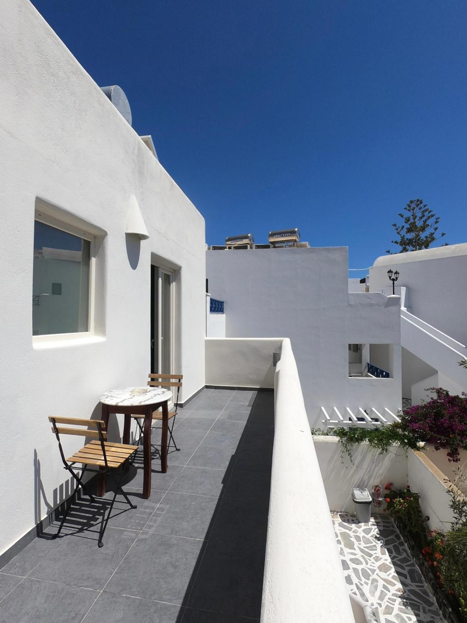 Anny Studios & Rooms Perissa Beach Eksteriør billede